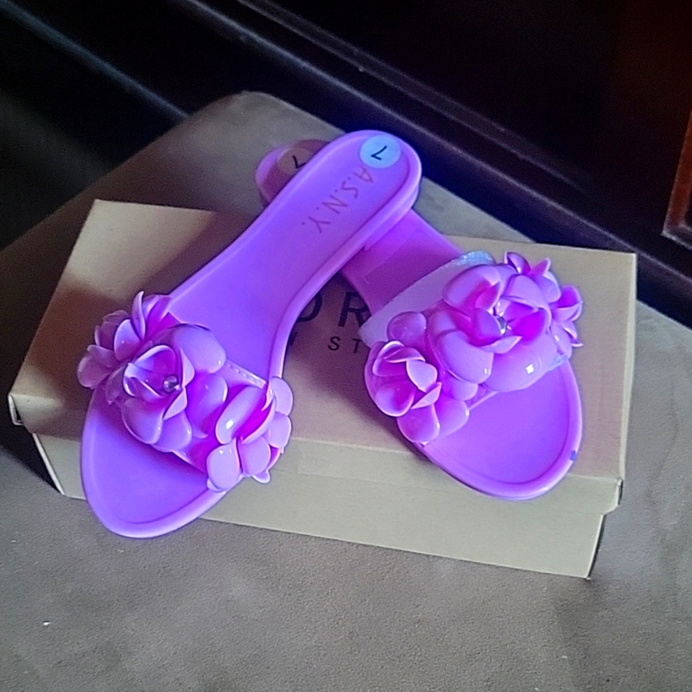 Lavender jelly 💜 sandals